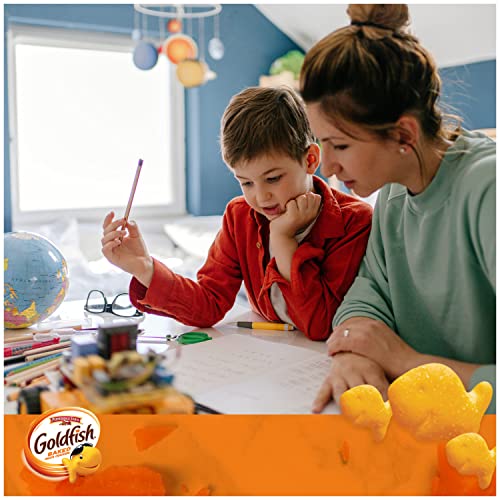 Goldfish Dynamic Duo Variety Pack, Colors Cheddar & Flavor Blasted Xtra Cheddar, Snack Packs, 20 Ct